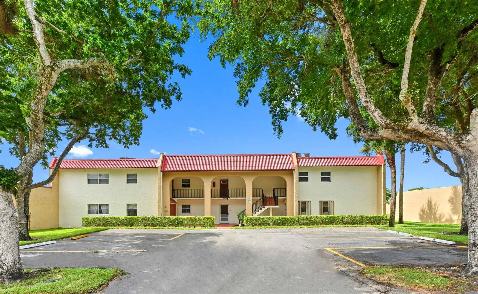 198 Lake Frances Drive, West Palm Beach FL 33411 photo 2