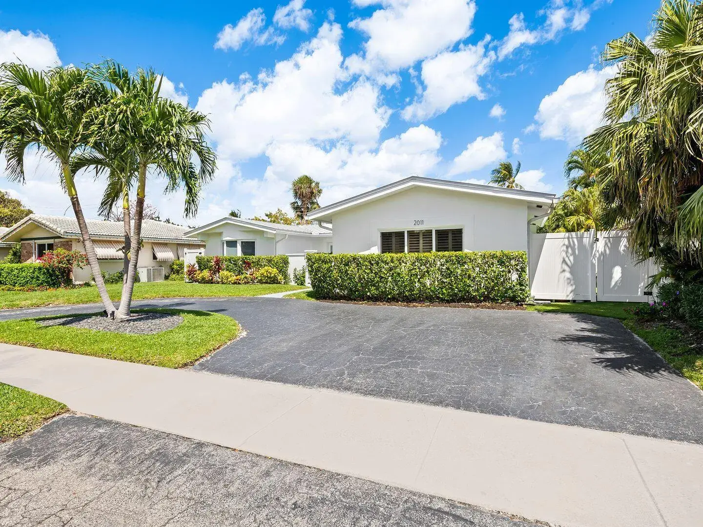 2011 NE 60th Street, Fort Lauderdale FL 33308