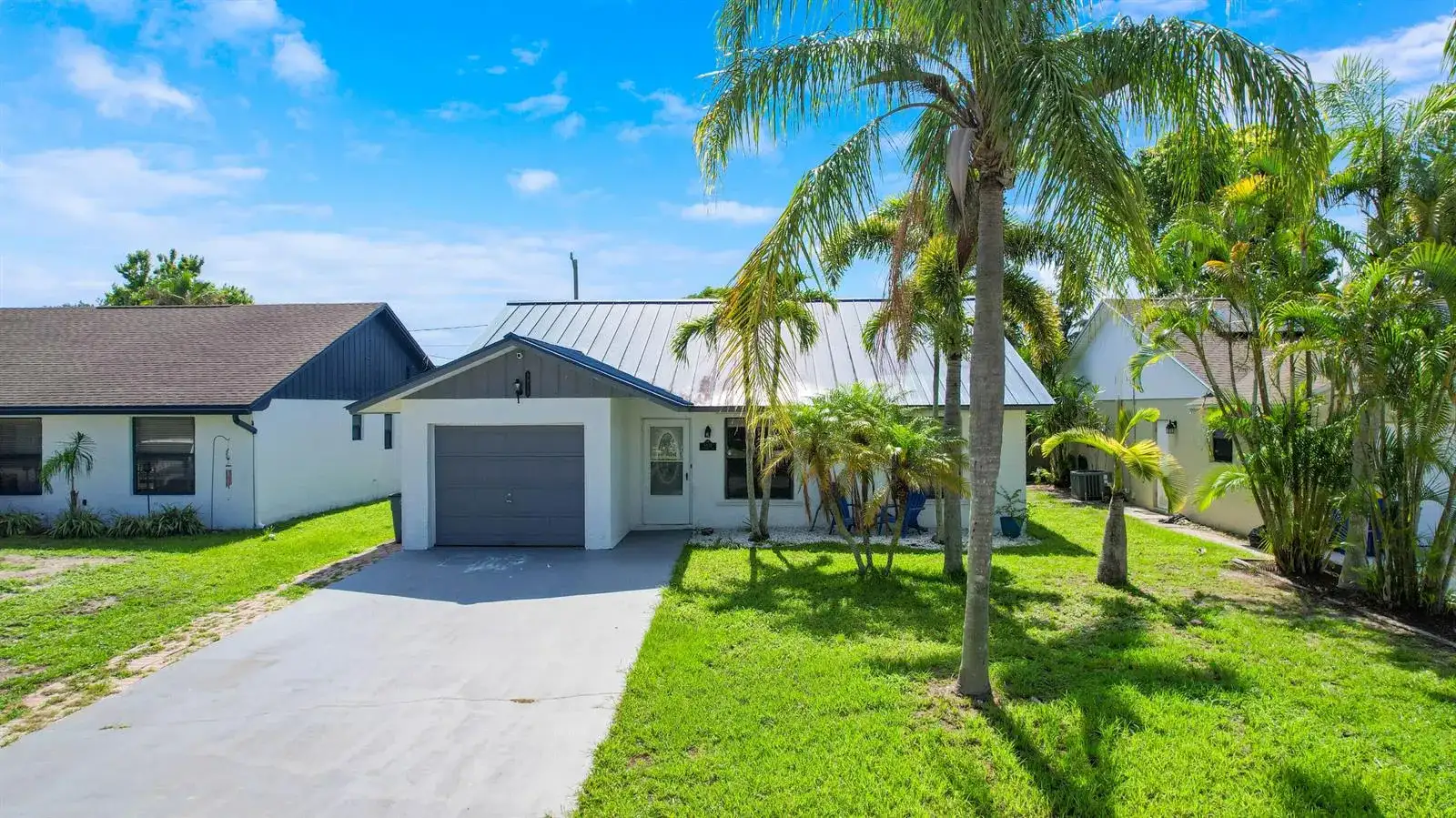 5929 SE Collins Avenue, Stuart FL 34997 photo 2