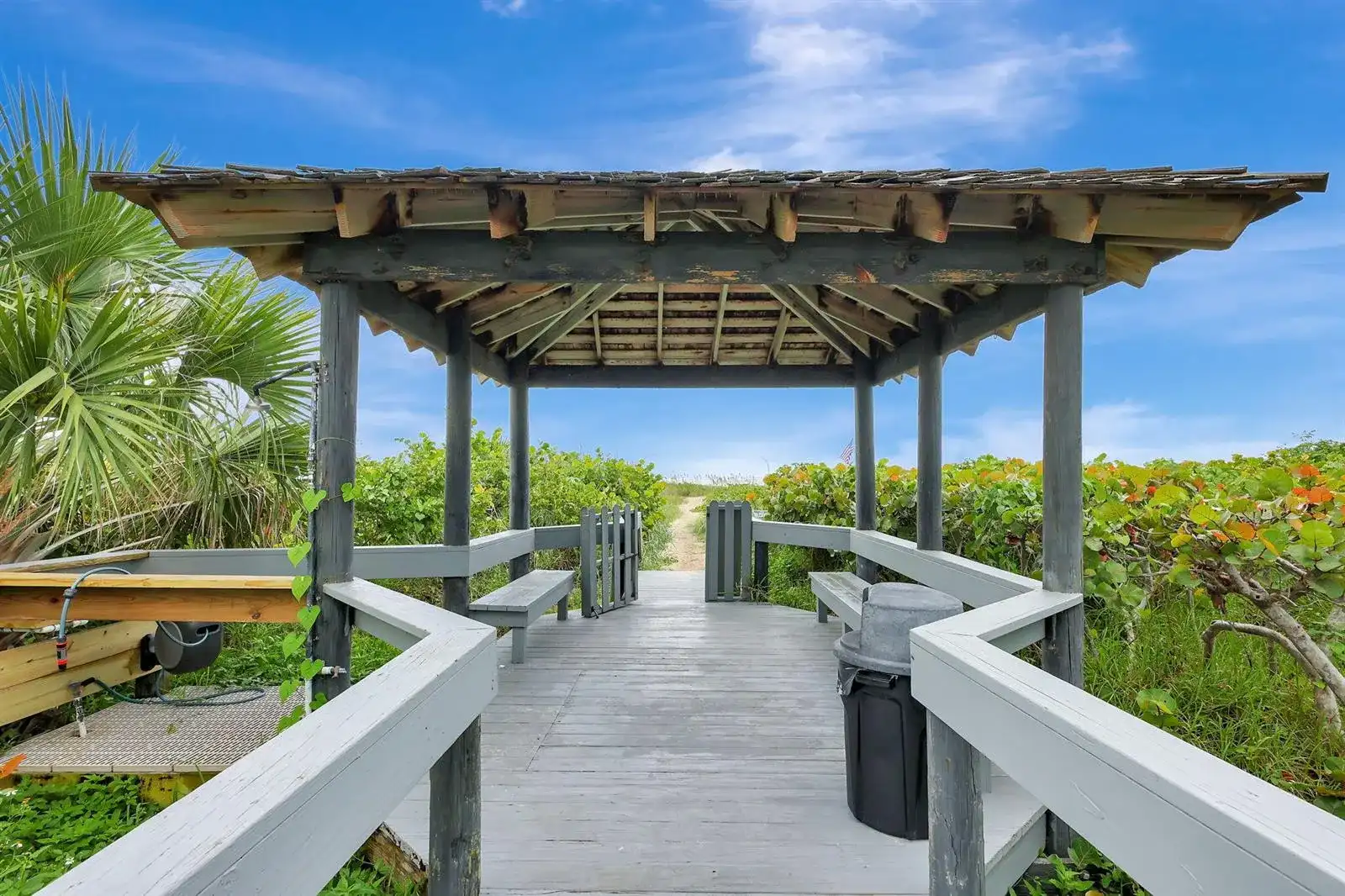 2800 N Highway A1a # 305, Hutchinson Island FL 34949