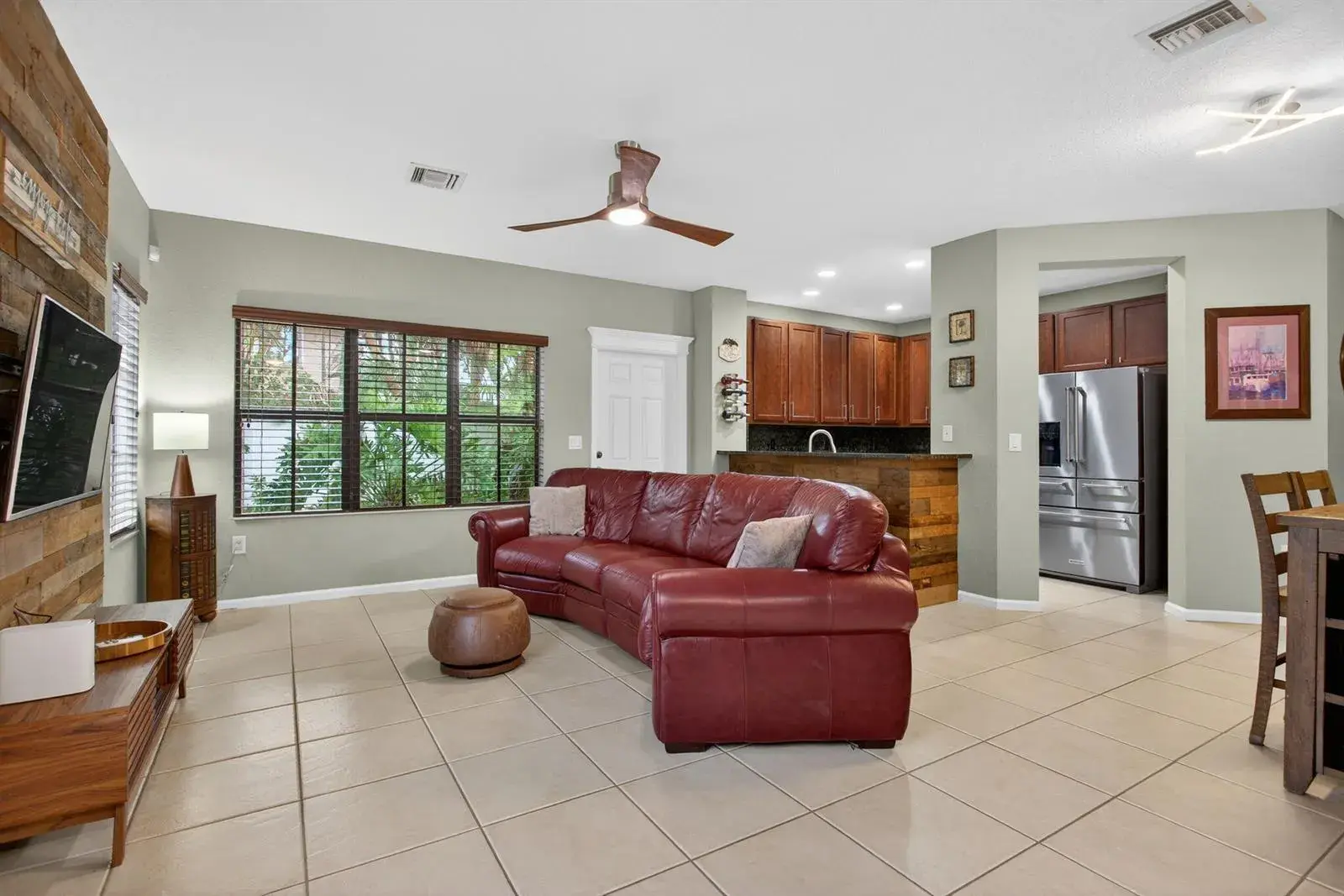 4751 Grand Cypress Circle N, Coconut Creek FL 33073