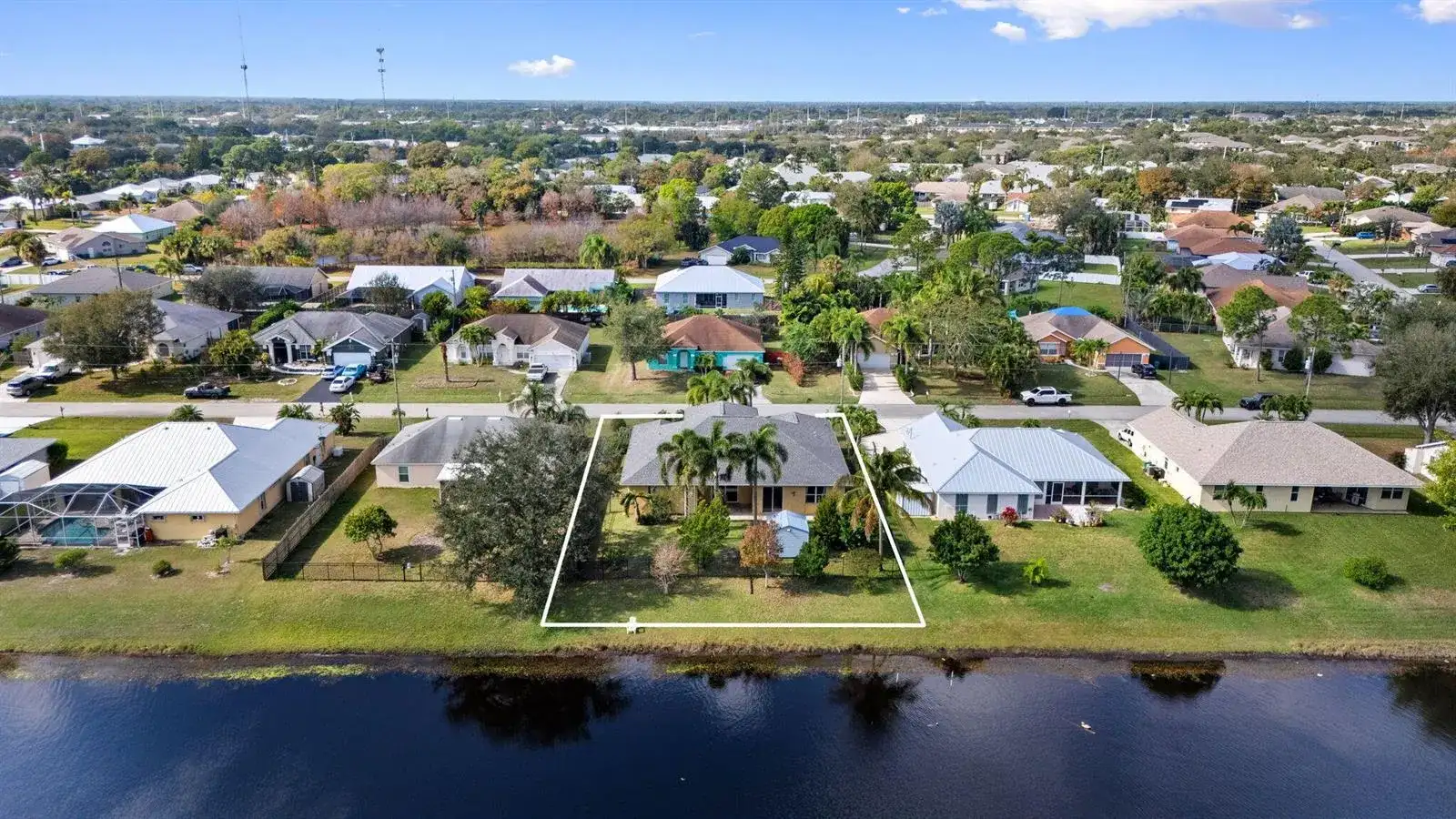 2019 SE Mantua Street, Port St. Lucie FL 34952 photo 4