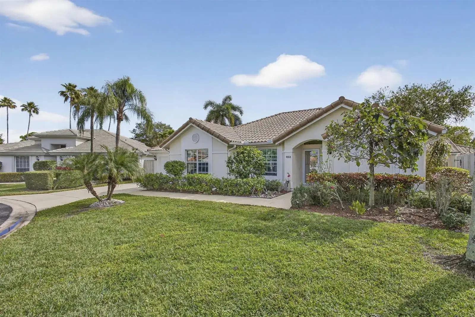 152 Eagleton Court, Palm Beach Gardens FL 33418 photo 2