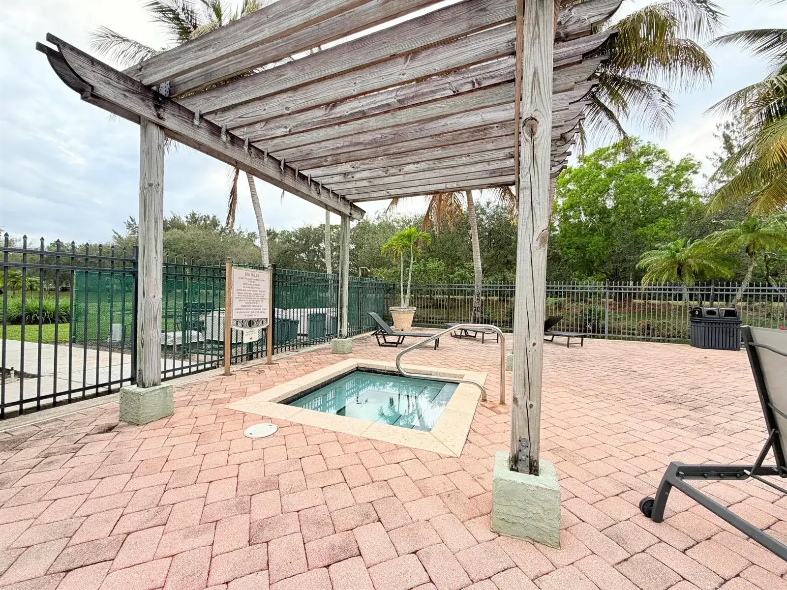 330 Crestwood Circle N # 202, Royal Palm Beach FL 33411 photo 4