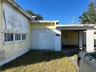 602 W Midway Road, Fort Pierce FL 34982 photo 2