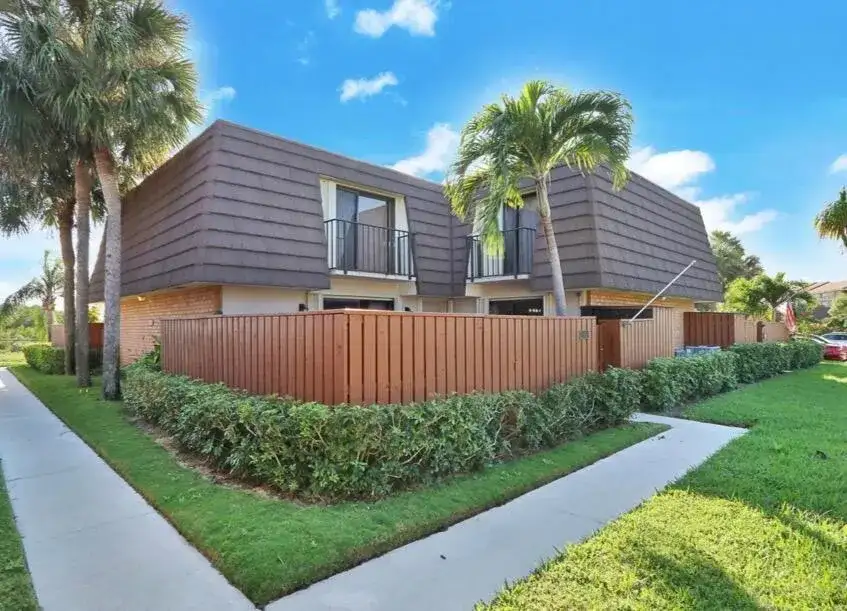 2117 21st Court, Jupiter FL 33477 photo 2