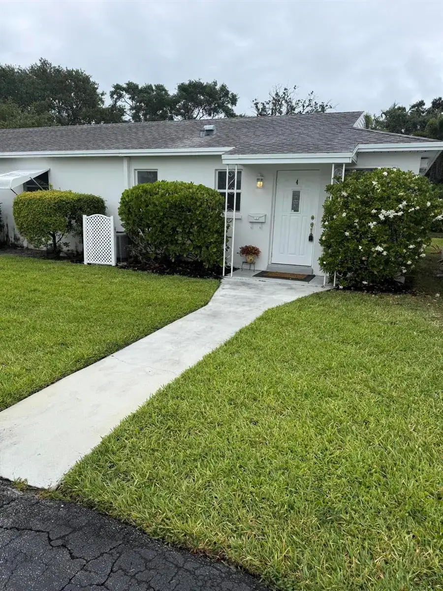 10084 Meridian Way N # 4, Palm Beach Gardens FL 33410