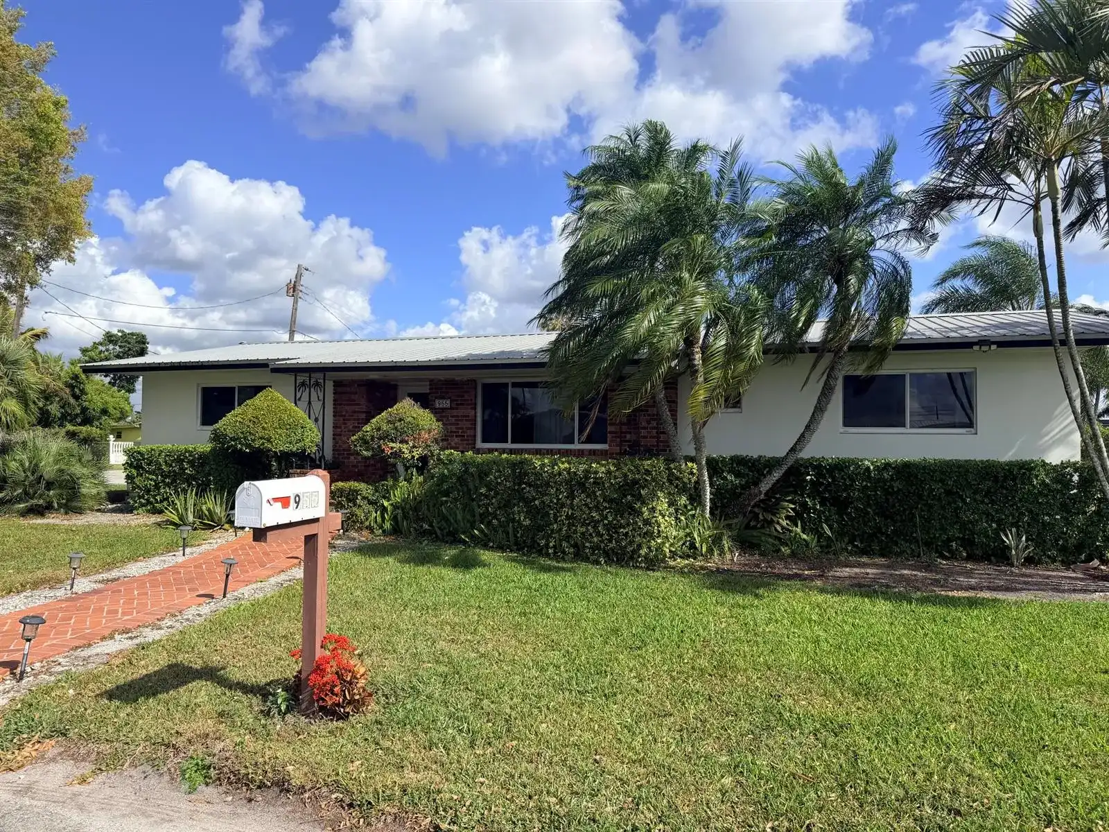 955 NW 4th St Street, Belle Glade FL 33430