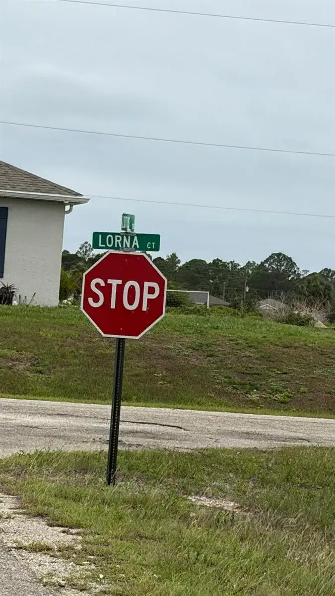 7002 Lorna Court Court, FL 33935 photo 5