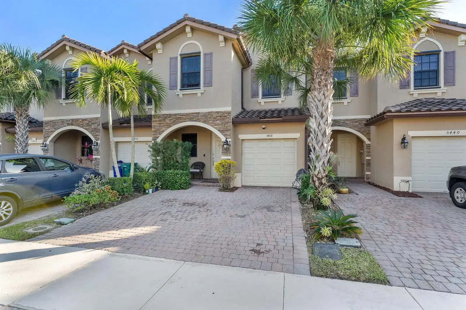 5438 NW 27th Street, Margate FL 33063 photo 2