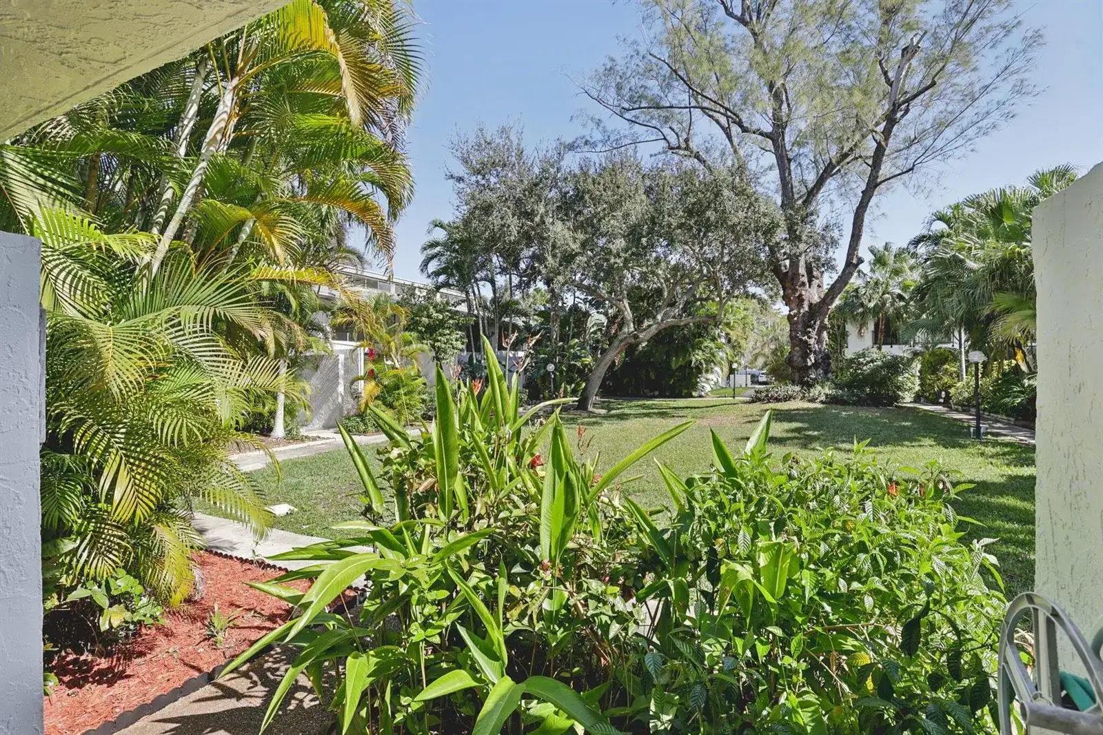 19232 NE 25th Avenue # 221b, Miami FL 33180 photo 2