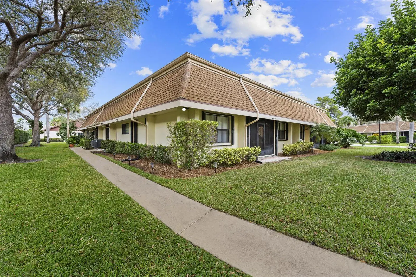 109 Half Moon Circle # C, Jupiter FL 33458 photo 2