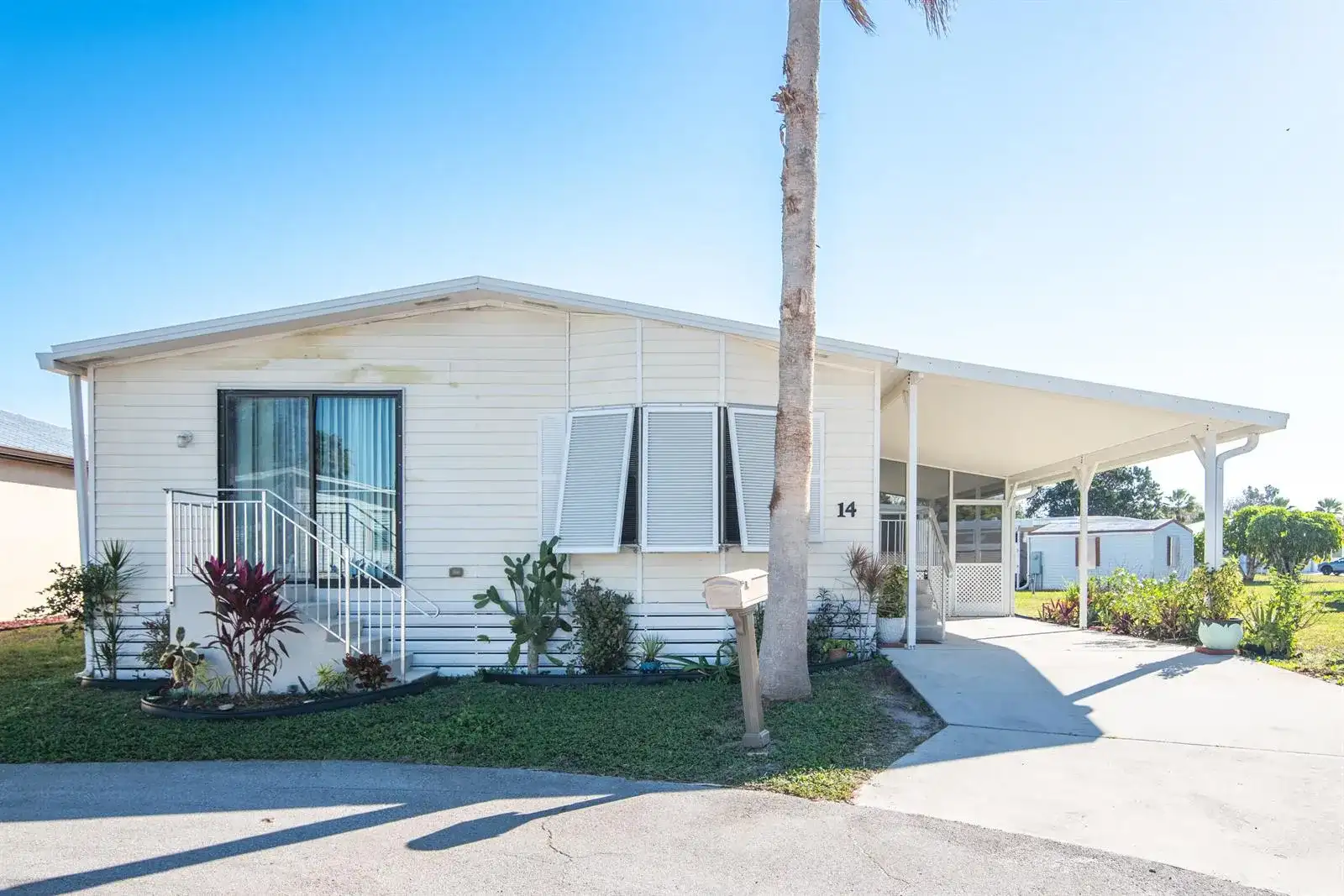 14 Jacaranda Lane, Port St. Lucie FL 34952