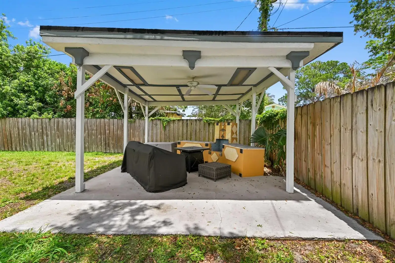 5709 SE Indigo Avenue, Stuart FL 34997 photo 2