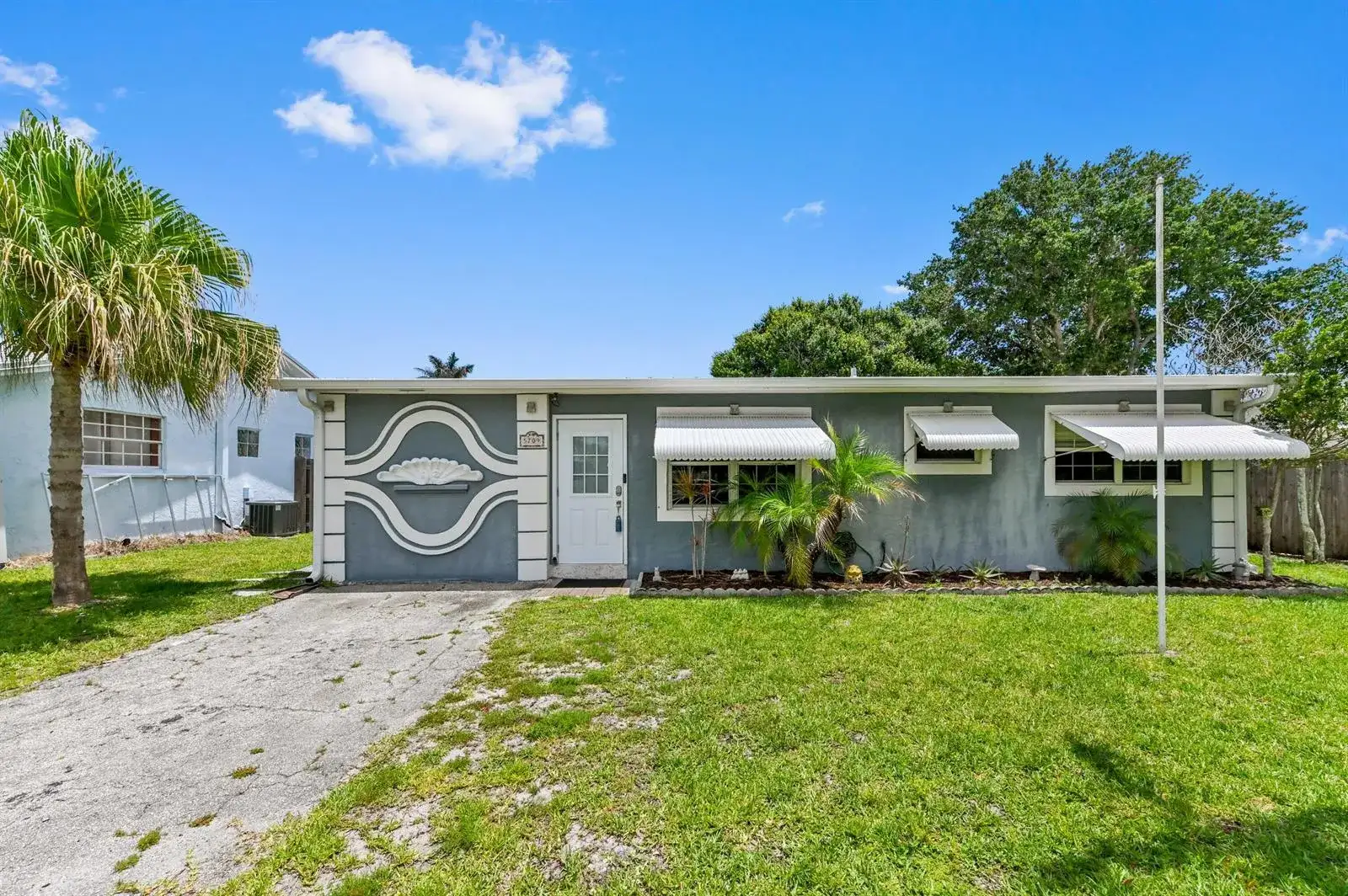 5709 SE Indigo Avenue, Stuart FL 34997 photo 3