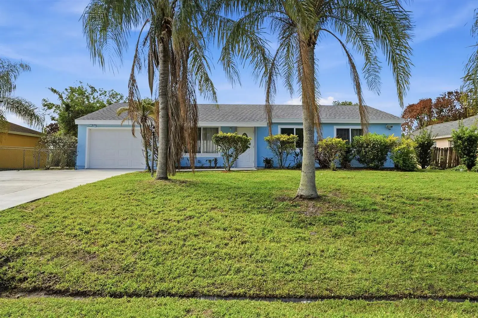 420 SE Streamlet Avenue, Port St. Lucie FL 34983 photo 2