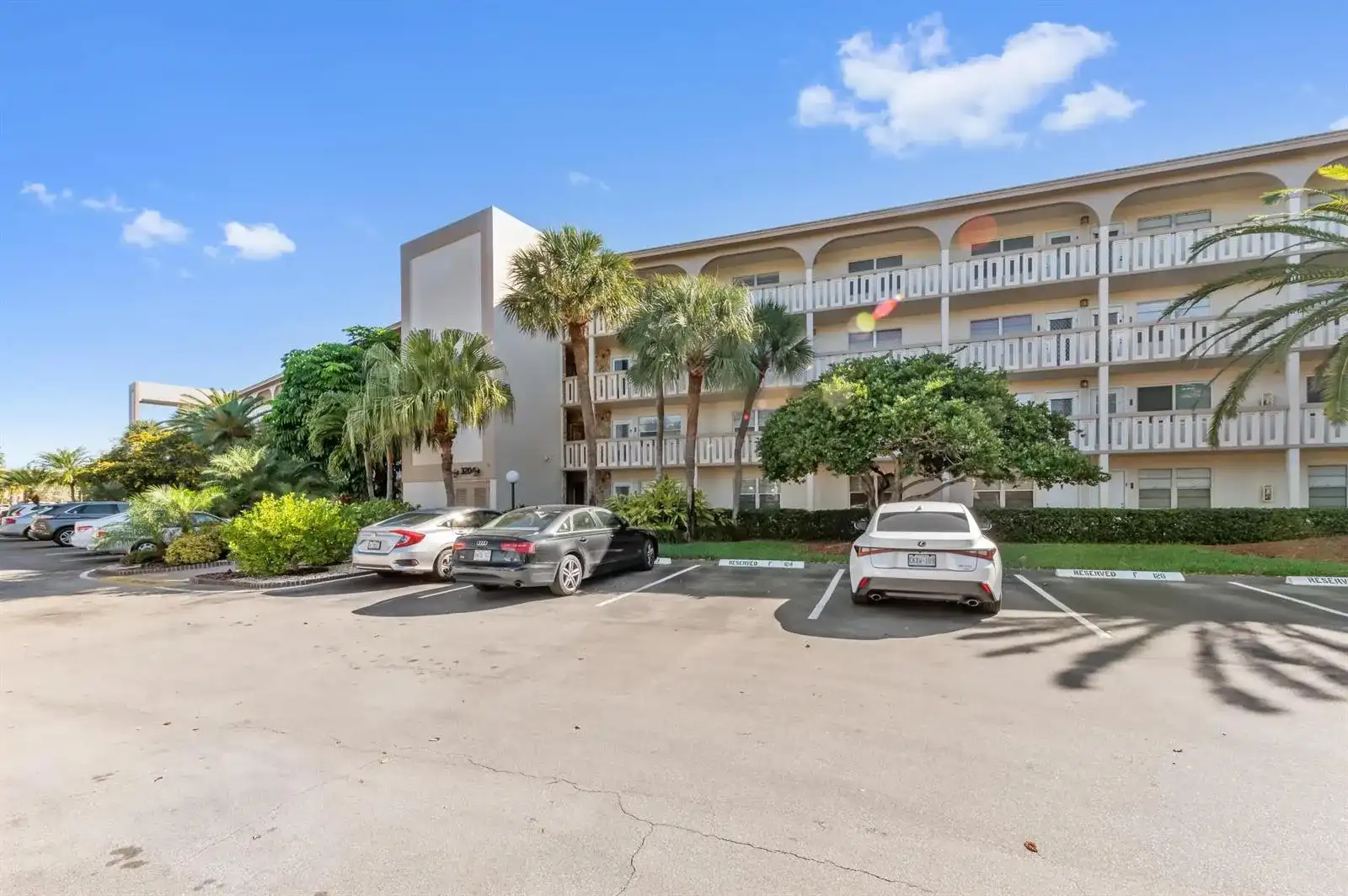 3204 Portofino Point # H2, Coconut Creek FL 33066