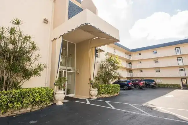 3575 S Ocean Boulevard # 408, South Palm Beach FL 33480 photo 2