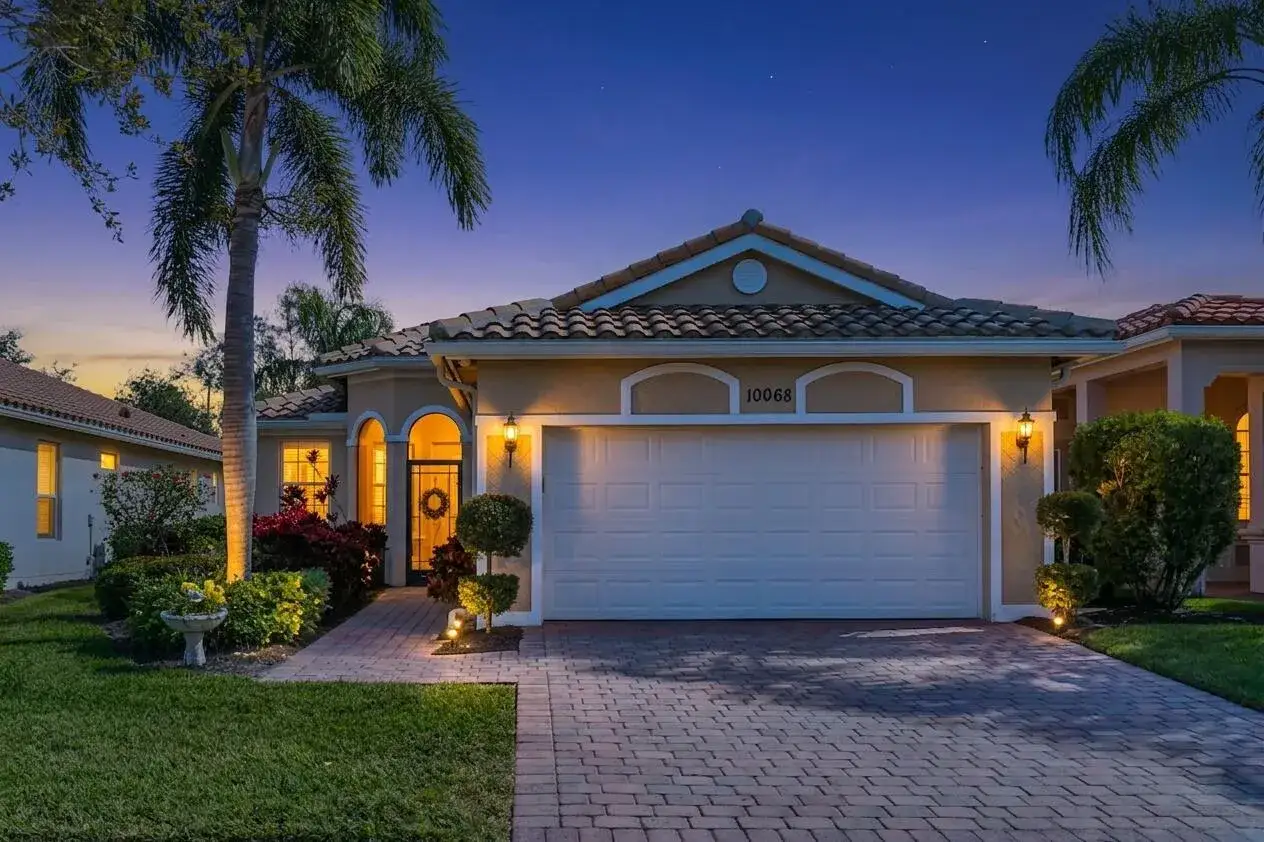 10068 SW Oak Tree Circle, Port St. Lucie FL 34987