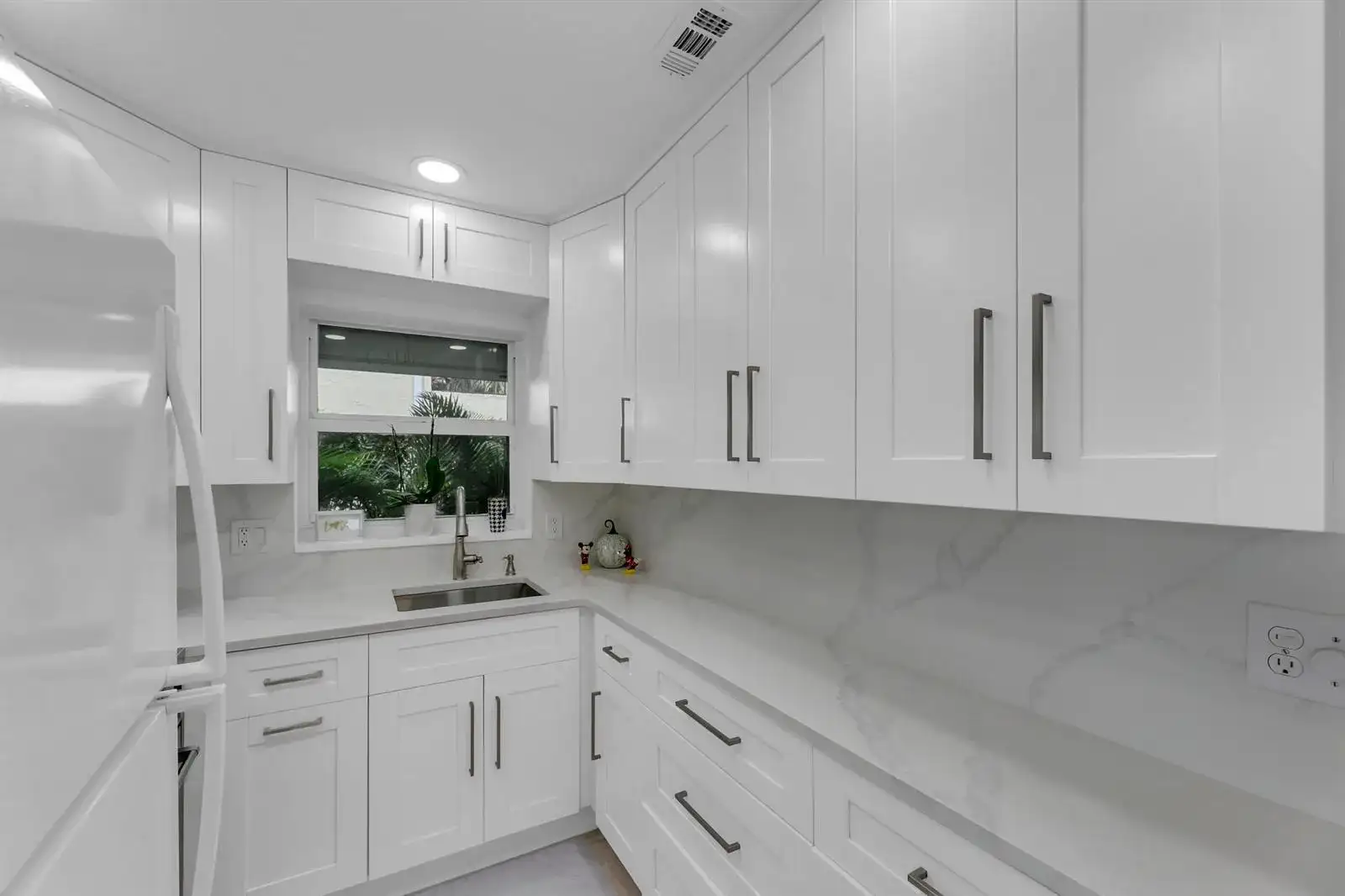 960 Crystal Lake Drive # 115, Deerfield Beach FL 33064 photo 5