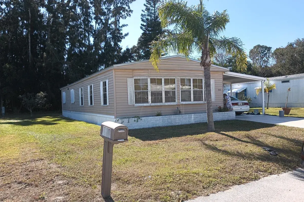 262 W Caribbean, Port St. Lucie FL 34952
