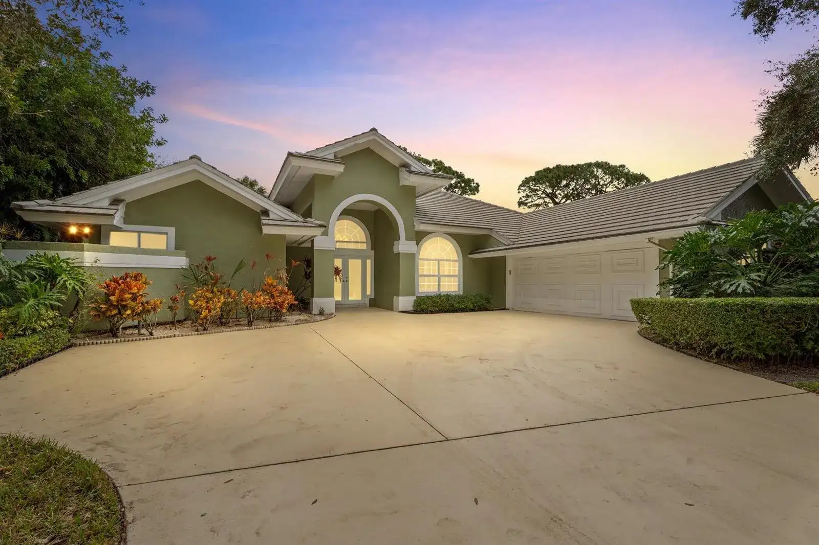 6581 SE Baltusrol Terrace, Stuart FL 34997 photo 2