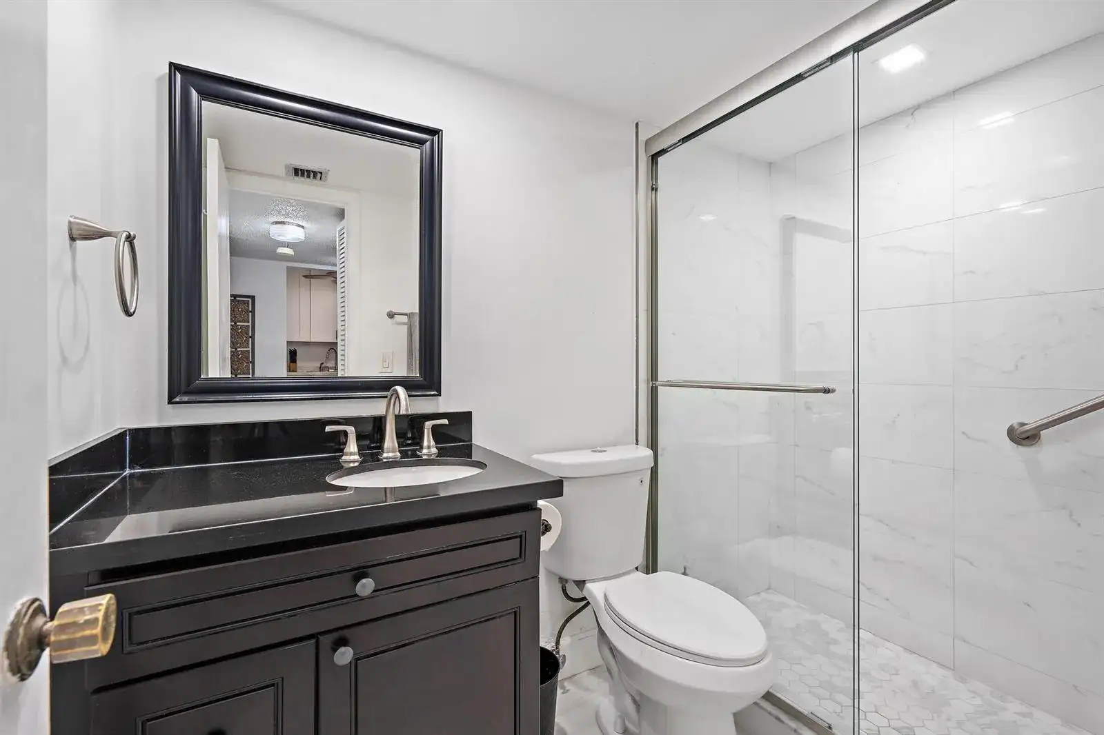 1516 S Lakeside Drive # 207, FL 33460 photo 3