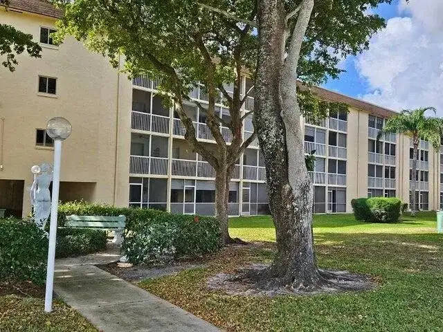 300 Village Green Circle S # 209, Palm Springs FL 33461 photo 2
