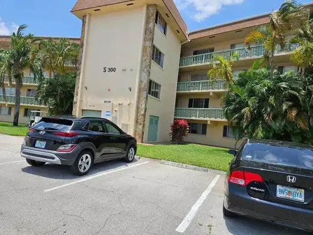300 Village Green Circle S # 209, Palm Springs FL 33461 photo 3
