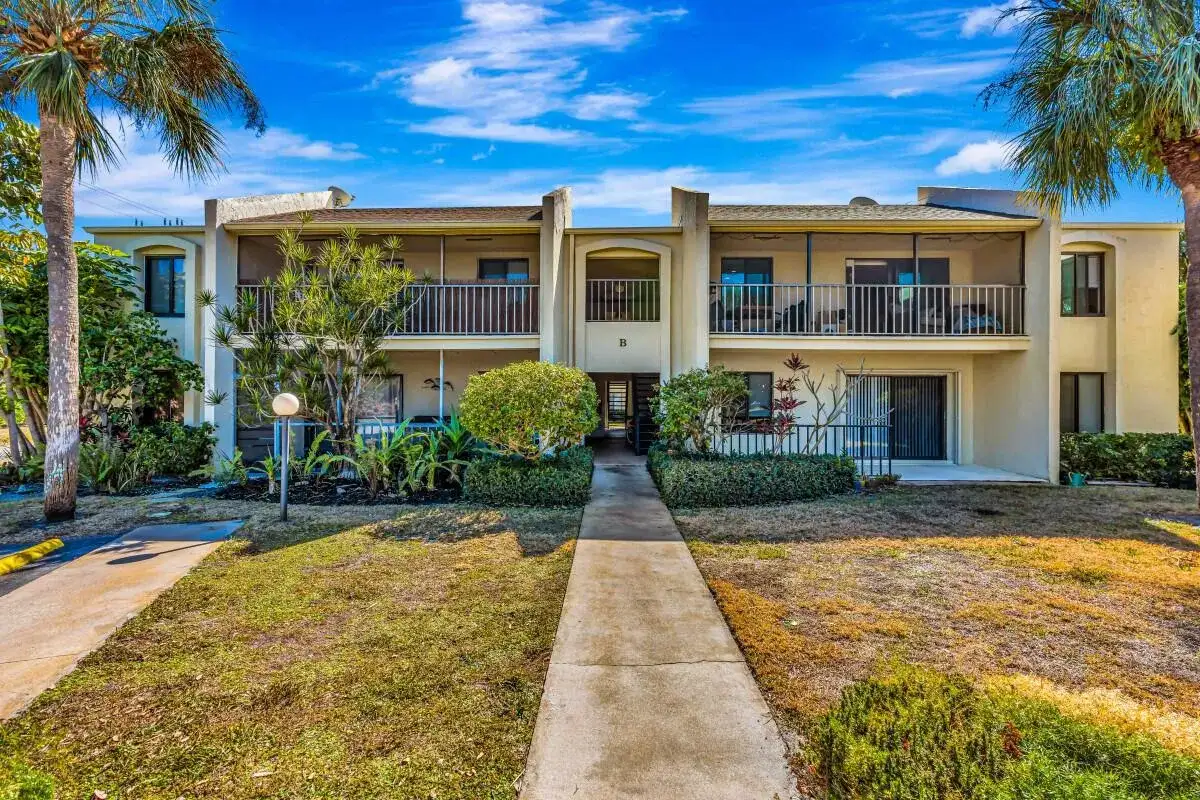 150 Pineview Road # B2, Jupiter FL 33469 photo 2