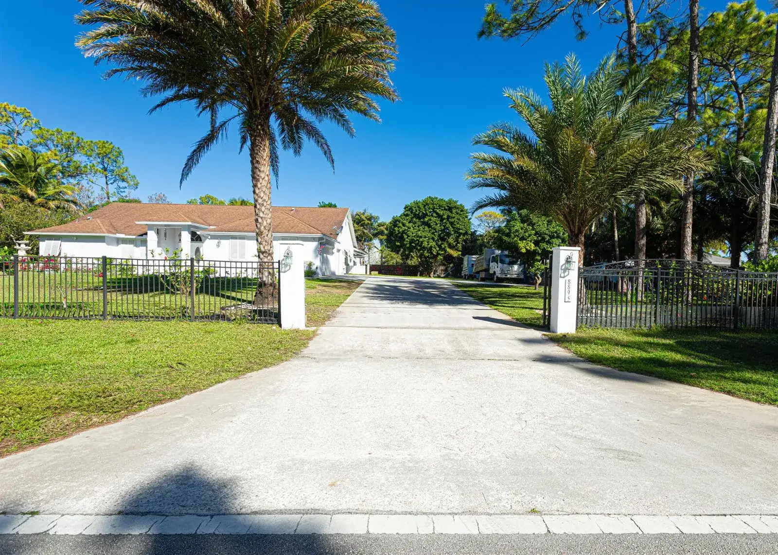 8895 Palomino Drive, Lake Worth FL 33467 photo 4