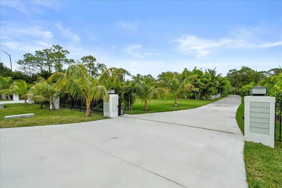12875 157th Street N, Jupiter FL 33478 photo 3