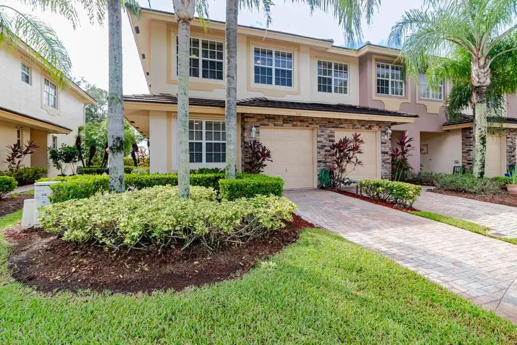 356 SE Bloxham Way, Stuart FL 34997 photo 2