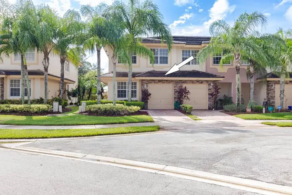 356 SE Bloxham Way, Stuart FL 34997 photo 3
