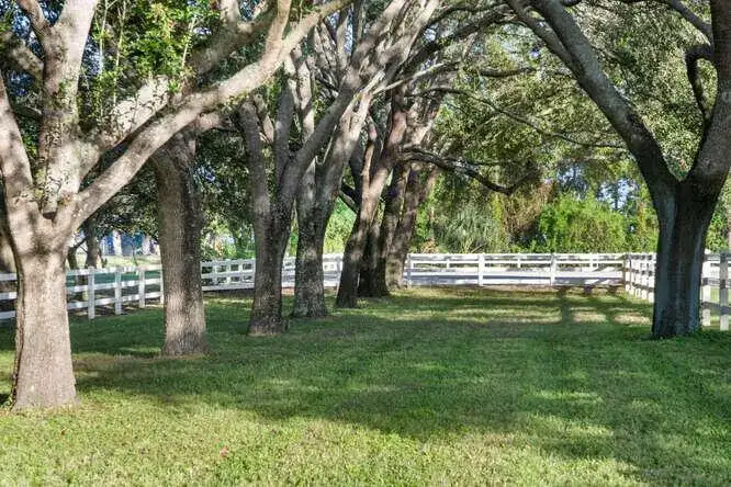 2760 Appaloosa Trail, Wellington FL 33414 photo 5