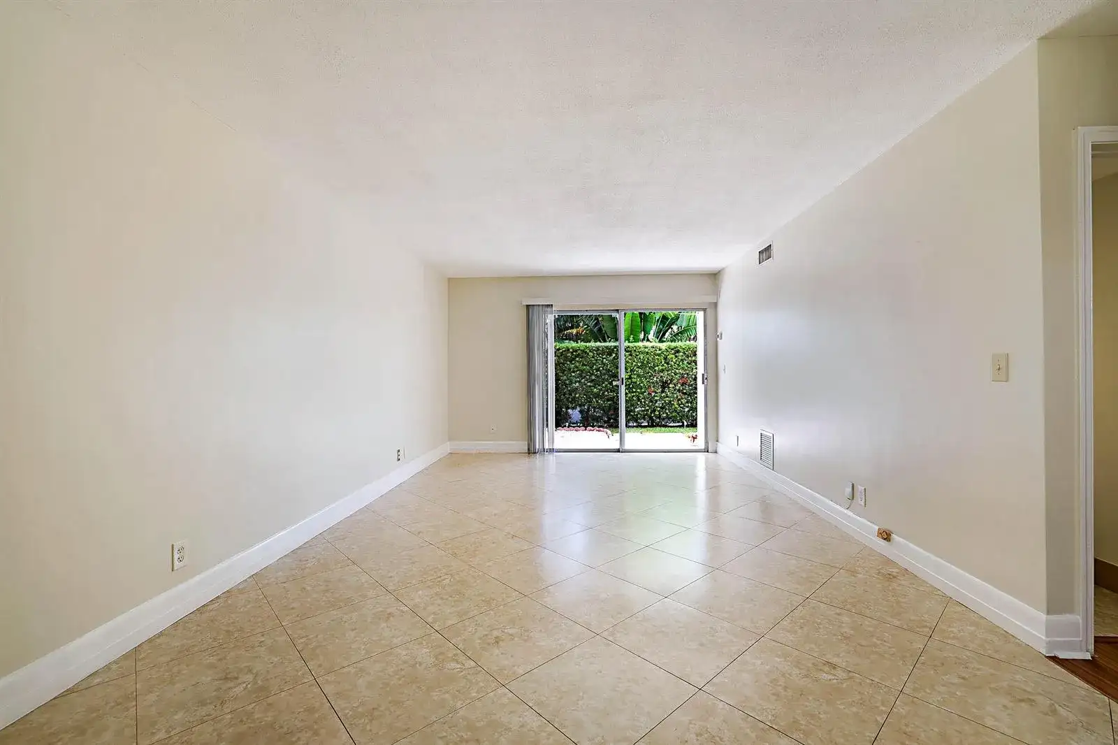 148 Yacht Club Drive # 10, North Palm Beach FL 33408 photo 5