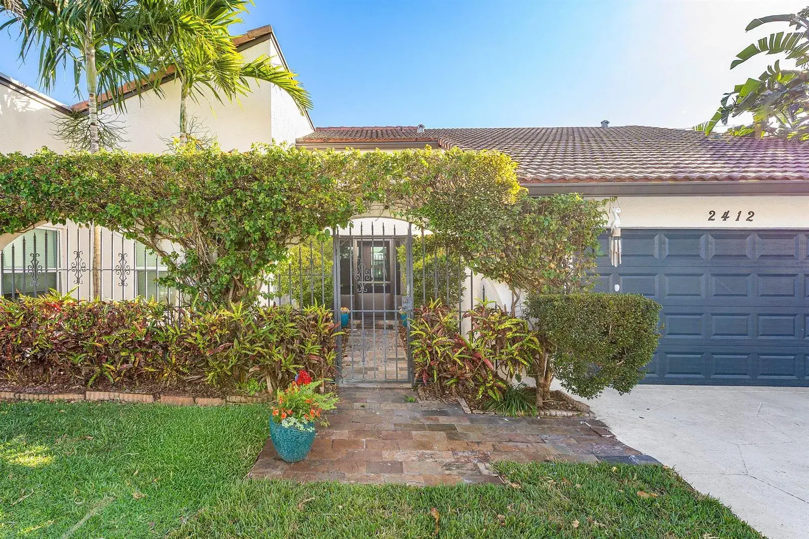 2412 SW 23rd Cranbrook Drive, Boynton Beach FL 33436