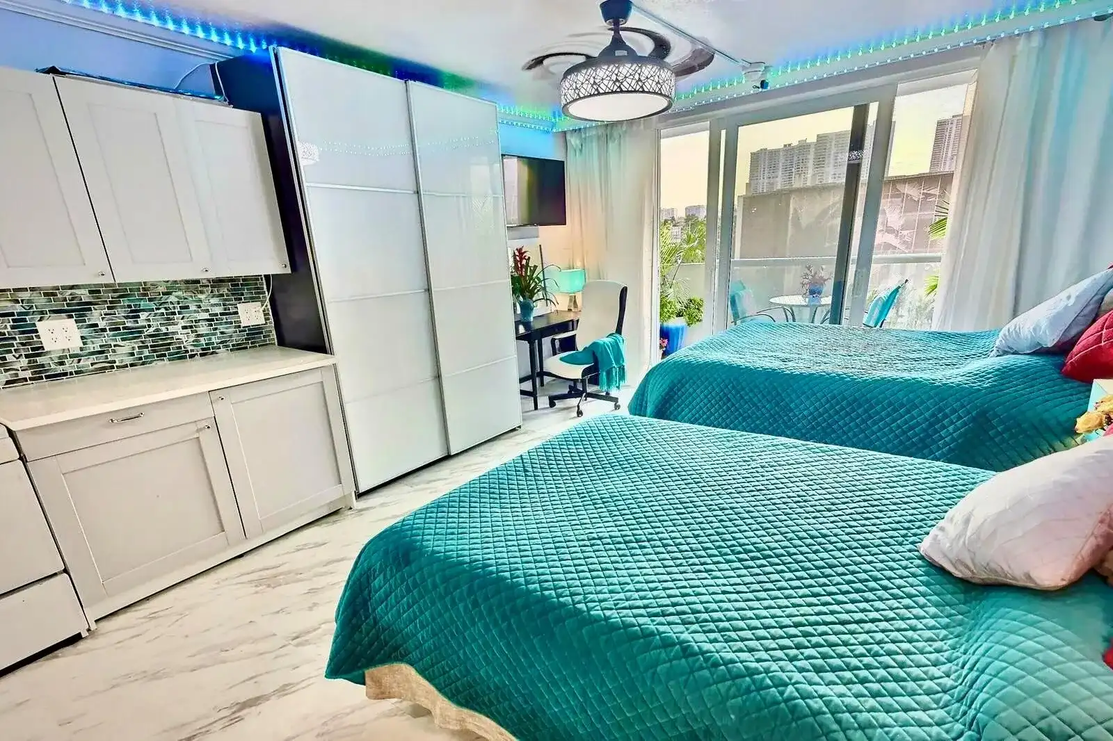 19201 Collins Avenue # 337, Sunny Isles Beach FL 33160