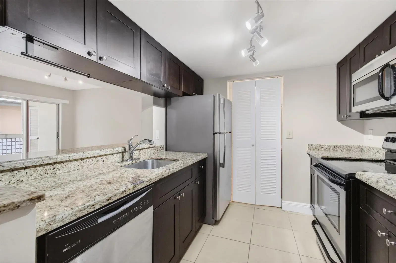 9901 Westview Drive # 324, Coral Springs FL 33076