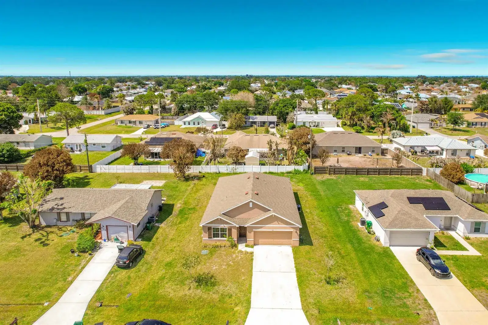 525 SW Twig Avenue, Port St. Lucie FL 34983 photo 2