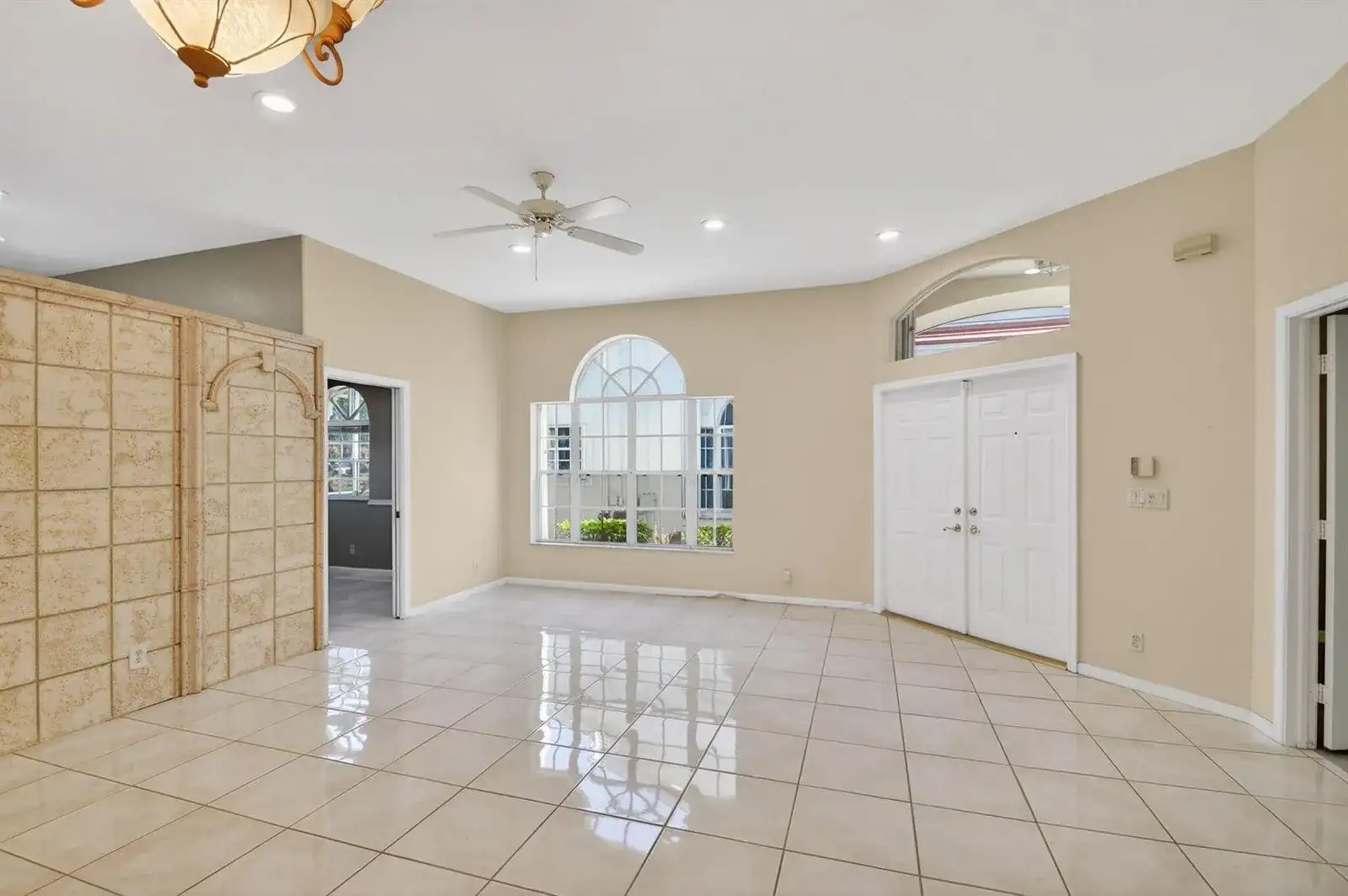 6179 Bear Creek Court, Lake Worth FL 33467 photo 2