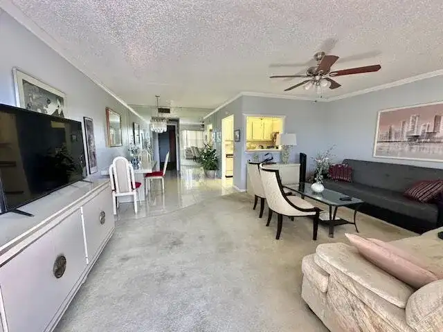 30 Suffolk A, Boca Raton FL 33434 photo 4