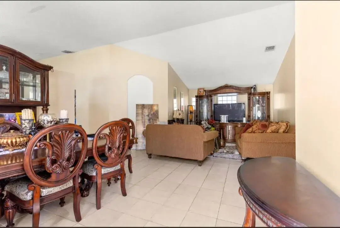 6179 Savannah Way, Lake Worth FL 33463 photo 2