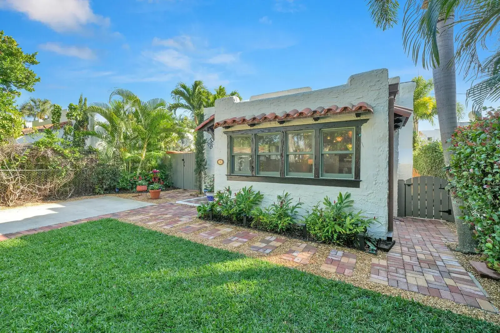 744 Penn Street, West Palm Beach FL 33401 photo 4