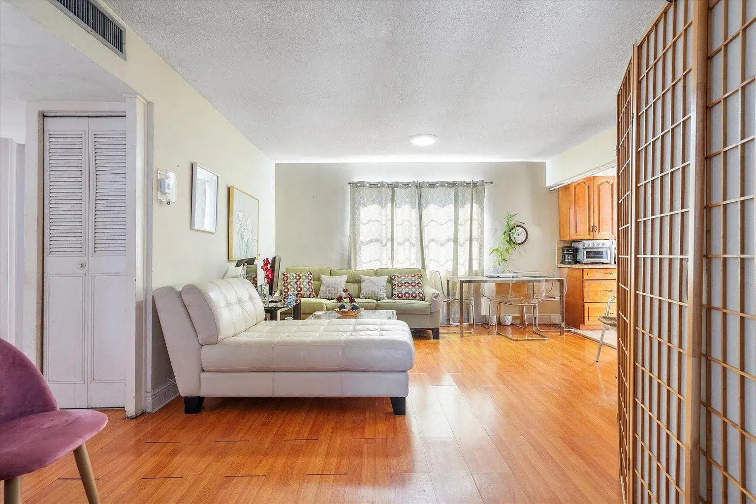 714 NE 10th Street # 205, Hallandale Beach FL 33009