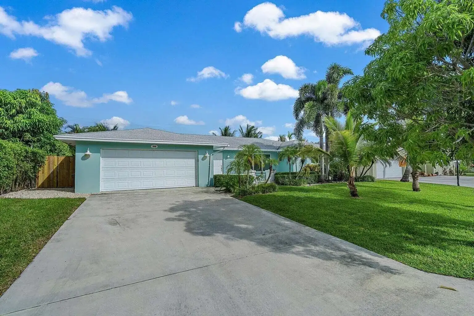 356 Mars Avenue, Tequesta FL 33469 photo 2