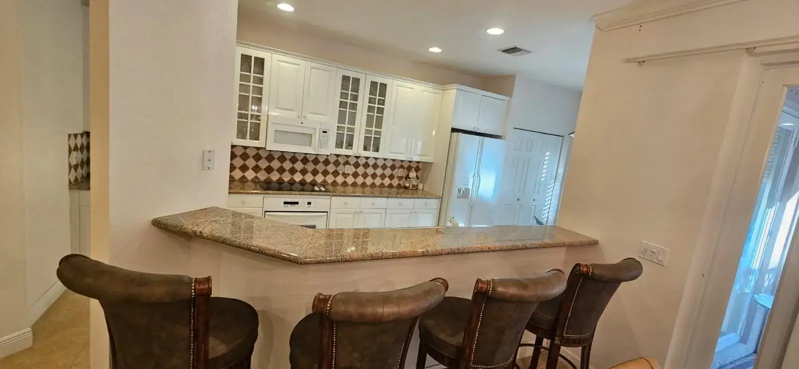 179 Las Brisas Circle, Hypoluxo FL 33462 photo 4
