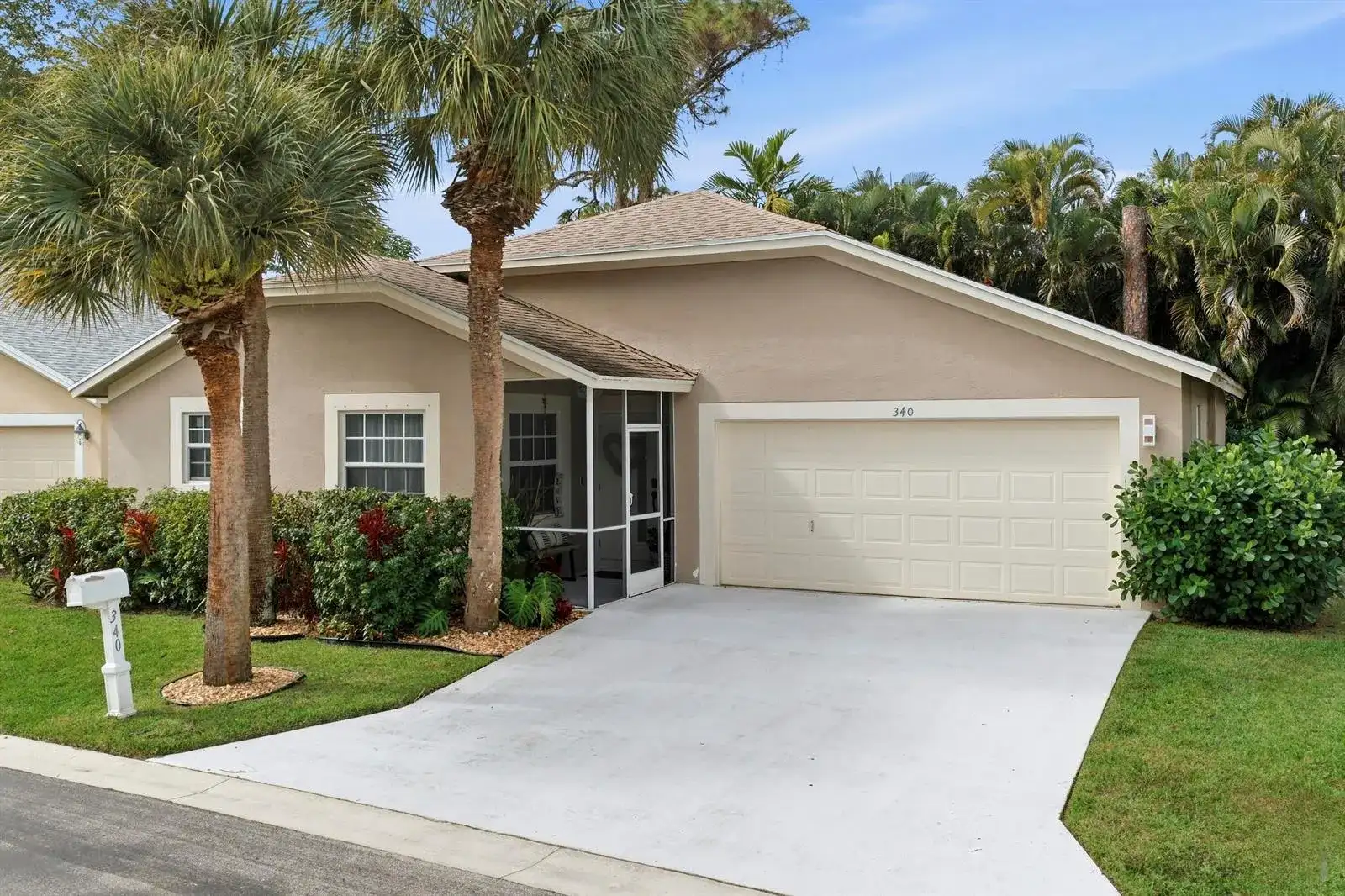 340 Hammocks Trail, FL 33413 photo 2
