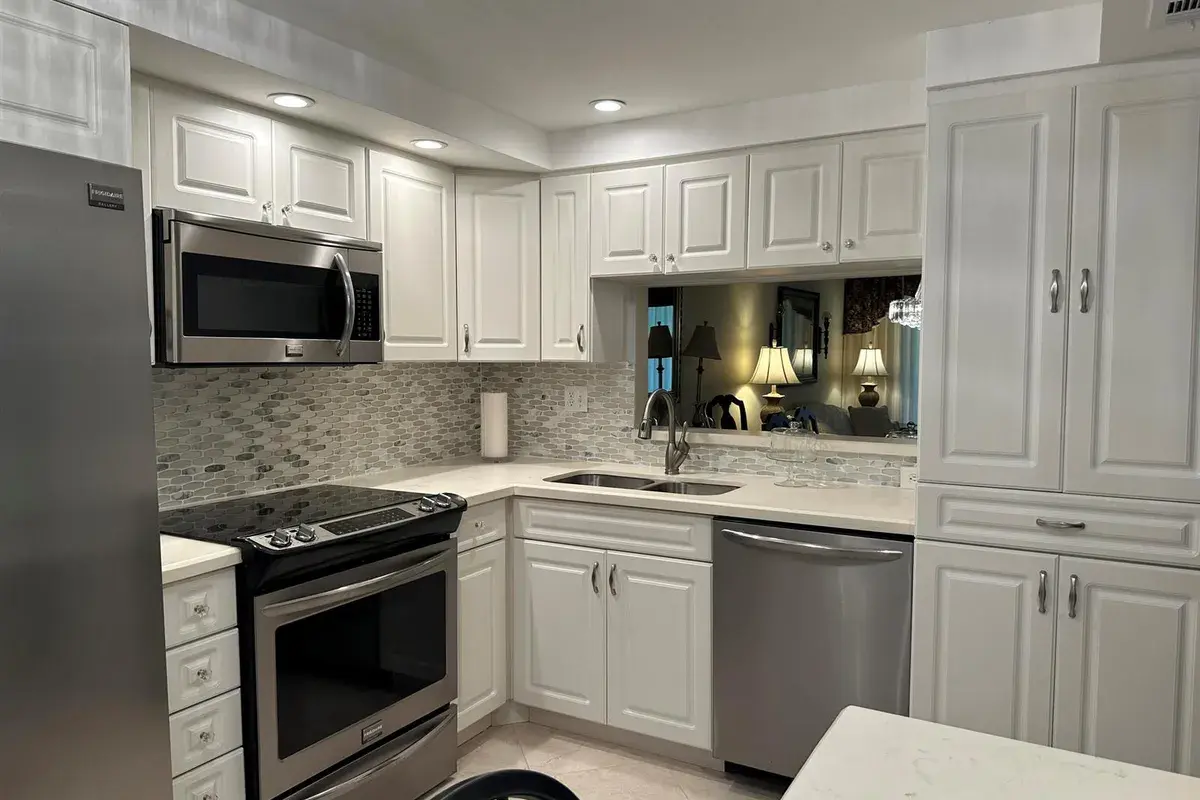 1101 Colony Point Circle # 108, Pembroke Pines FL 33026