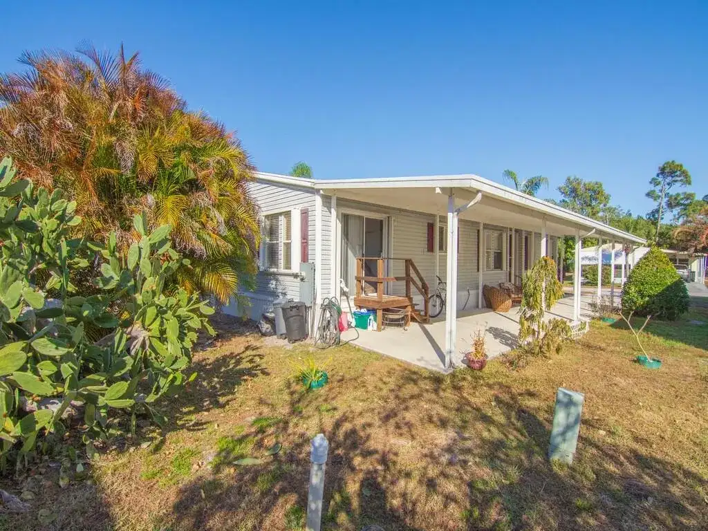 43 Montilla Way, Port St. Lucie FL 34952 photo 2